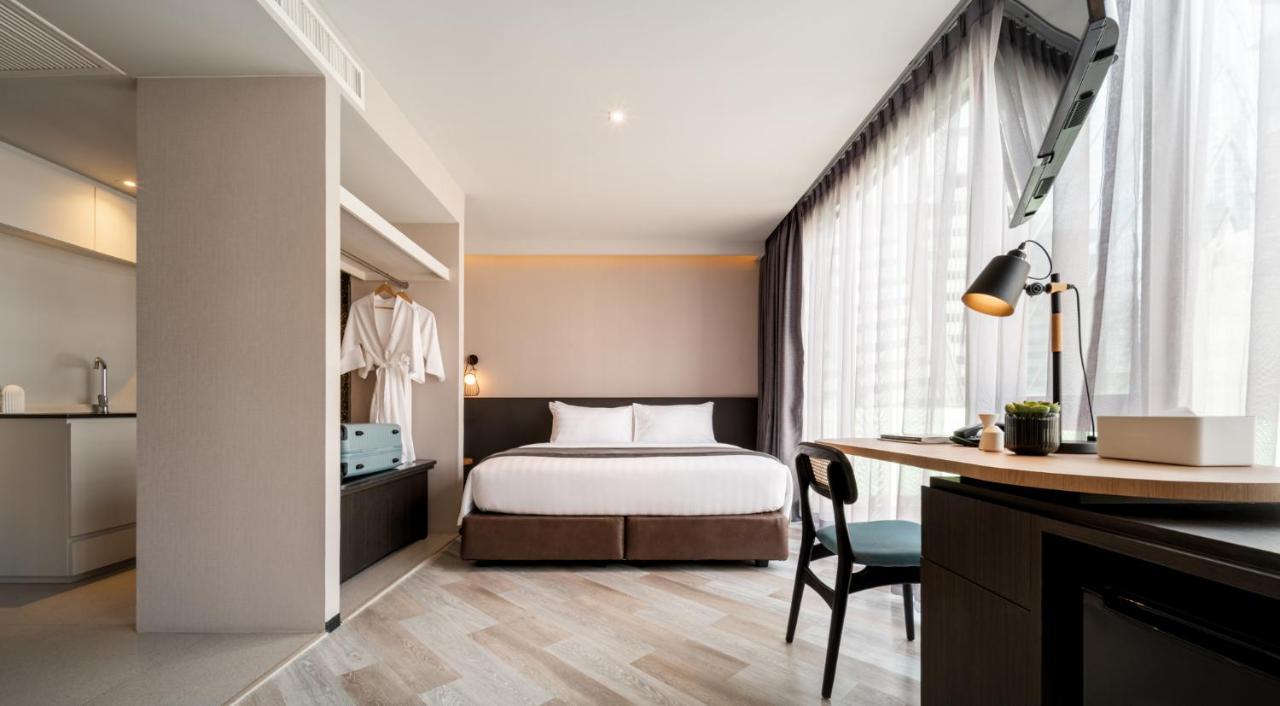 Seekers Finders Rama IV Hotel Surestay Collection By BW Bangkok Exterior photo