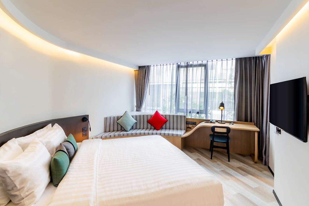 Seekers Finders Rama IV Hotel Surestay Collection By BW Bangkok Exterior photo