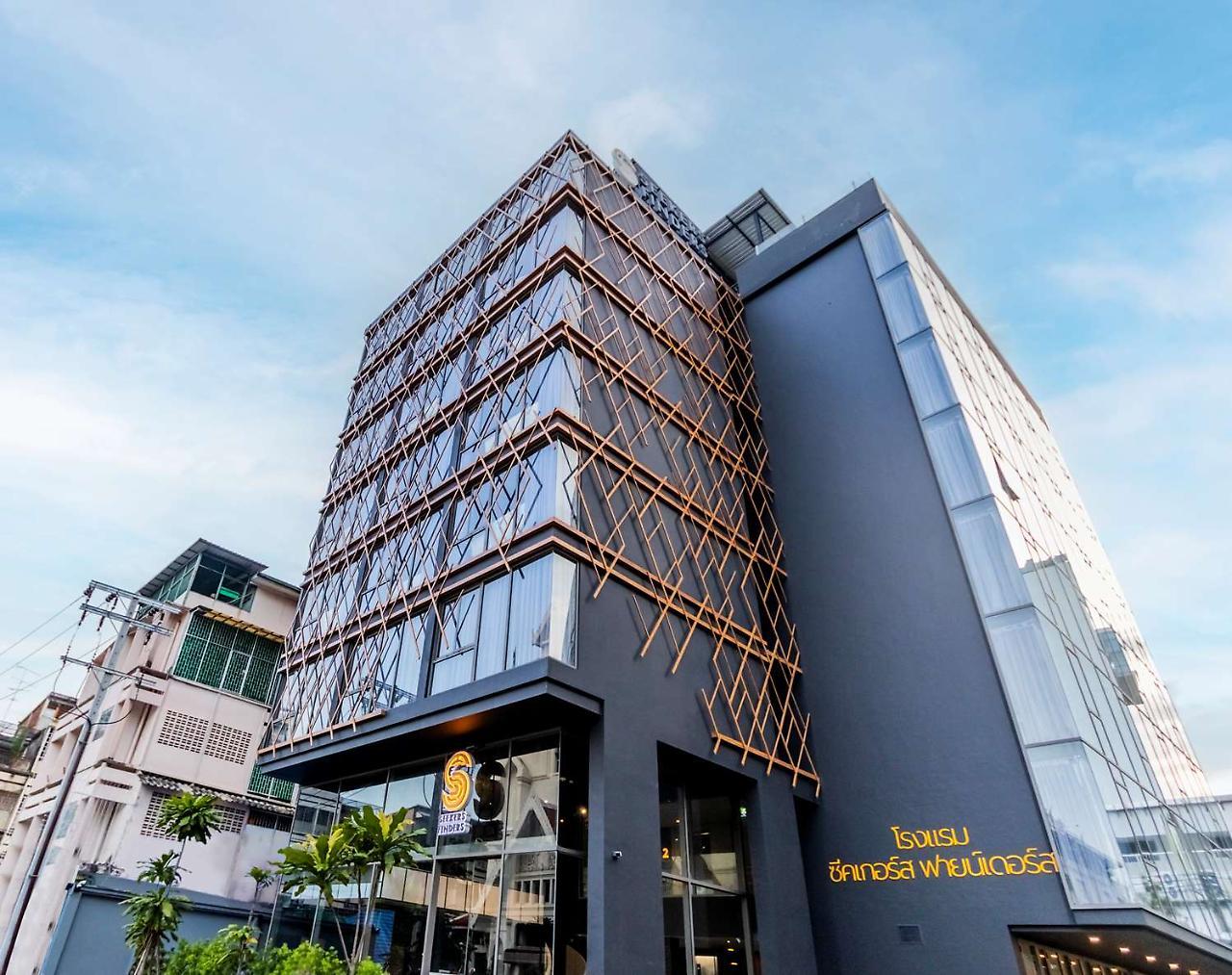 Seekers Finders Rama IV Hotel Surestay Collection By BW Bangkok Exterior photo