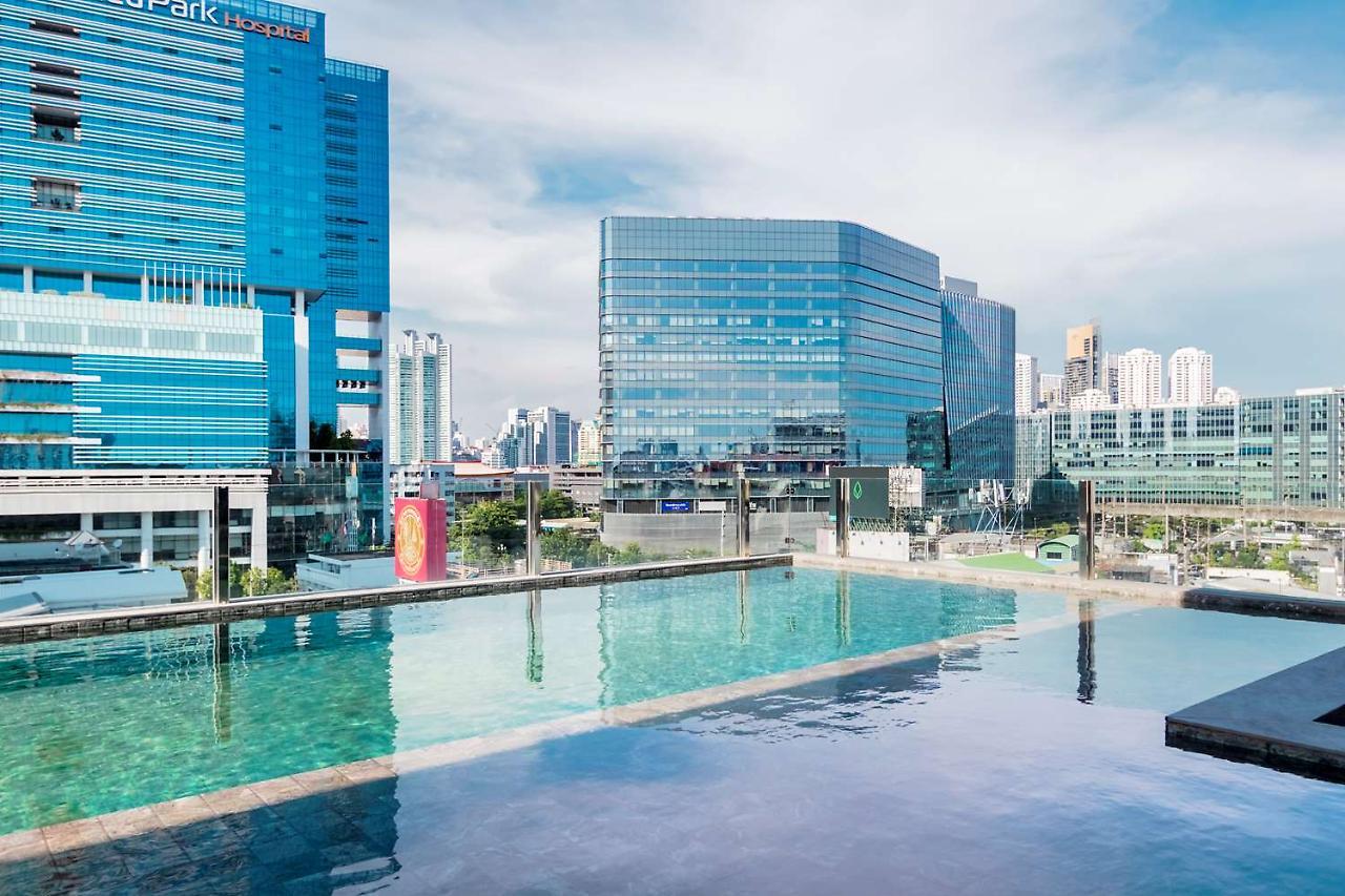 Seekers Finders Rama IV Hotel Surestay Collection By BW Bangkok Exterior photo